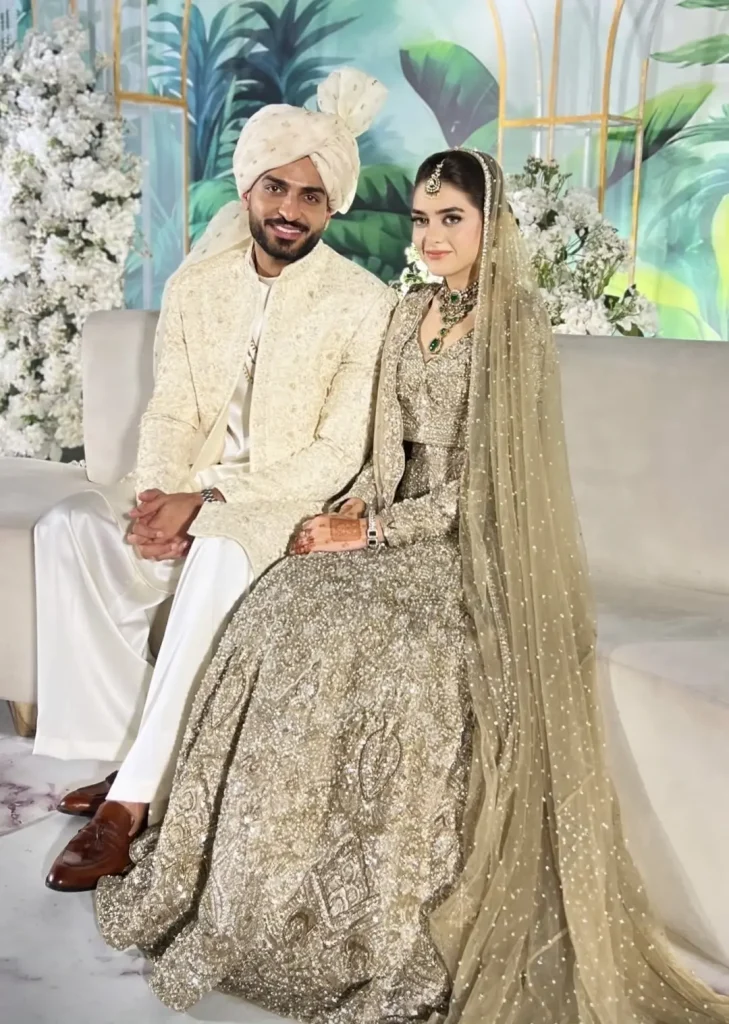 ساحل سمندر سے بیوی کے ساتھ عمیر شہاد کے پیارے لمحات