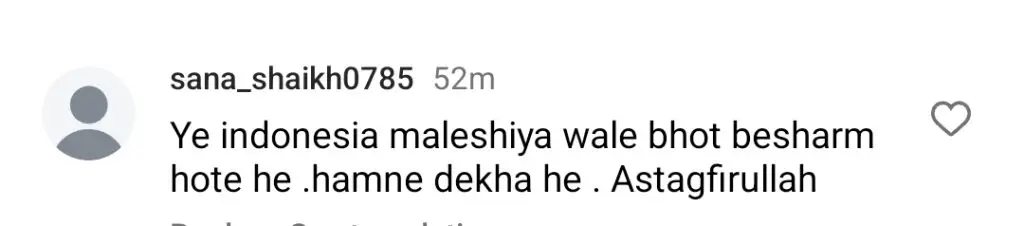 حج کے دوران انسان مینا میں خواتین خیمے میں داخل ہوتا ہے