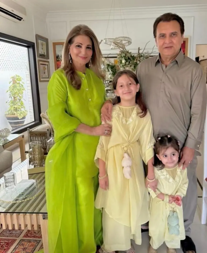 میشی خان نے لیبوبو گڑیا کے رجحان کو پکارا
