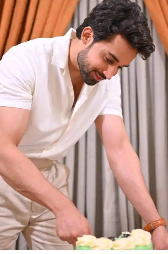 بلال عباس کے لئے عمیر رانا کا پیغام
