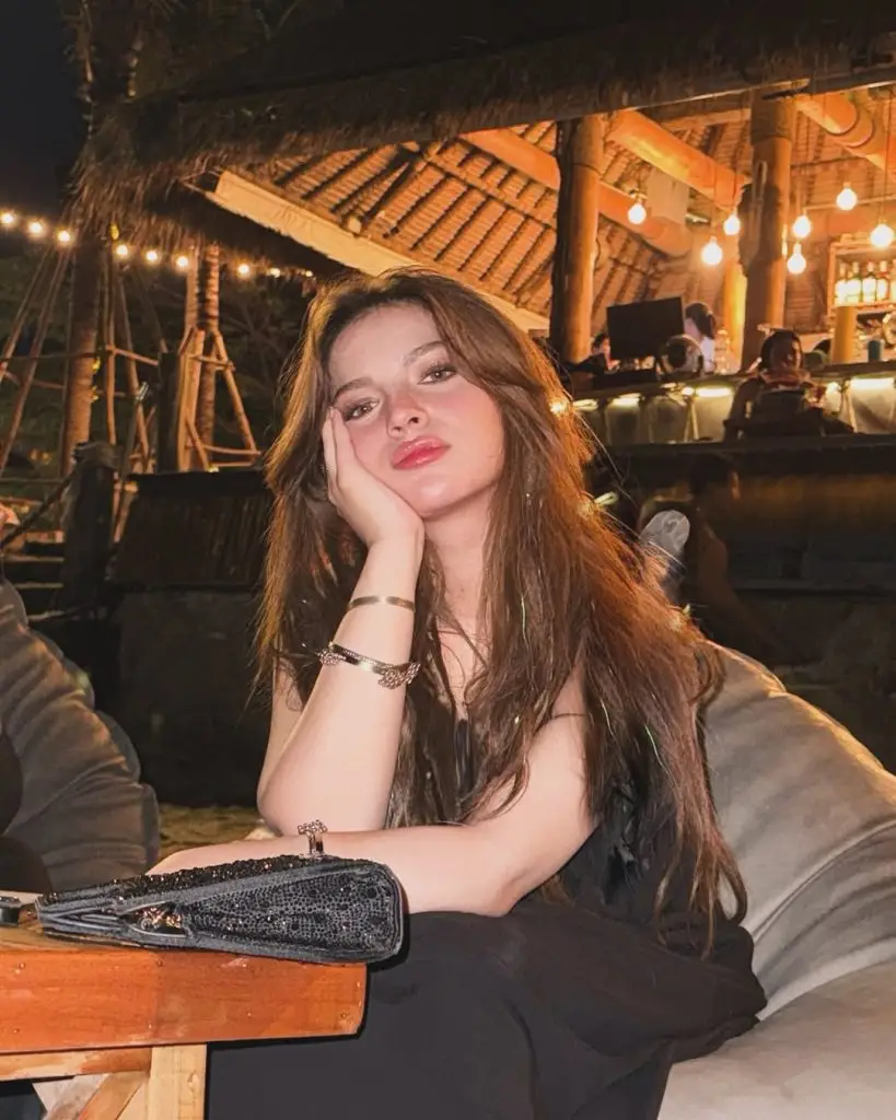 ڈینیئر موبین کو ماں کے ساتھ تھائی لینڈ میں تعطیلات حاصل ہیں