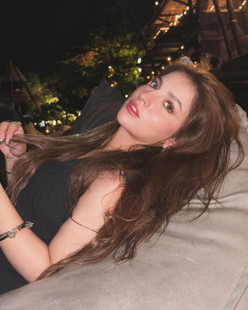 ڈینیئر موبین کو ماں کے ساتھ تھائی لینڈ میں تعطیلات حاصل ہیں