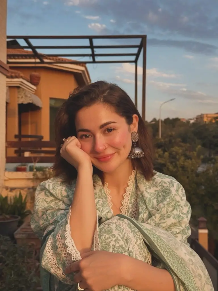 مینا سے ہانیہ عامر حج کی تصاویر