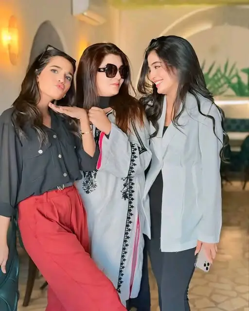 لیبا خان اور ایمان خان پرانے ویڈیو کلپ کو عوامی توجہ دی جاتی ہے