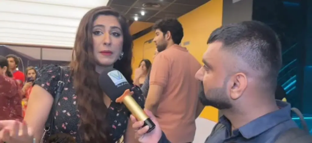 پاکستانی مشہور شخصیات کے ذریعہ گرو کے جائزے