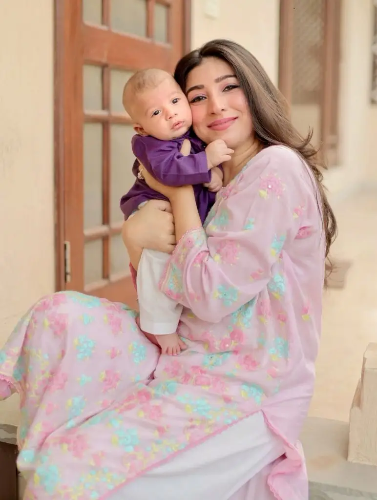 عید العزہ ڈے 2 سے مارییام نفیس فیملی کی تصاویر