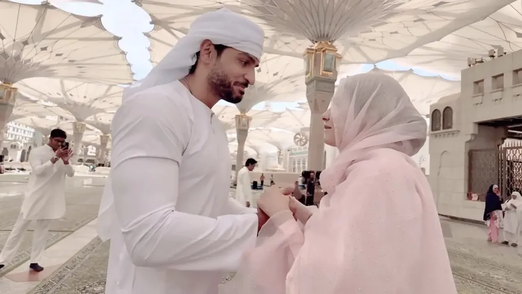عمر شاہ زاد مدینہ میں اپنے نیکہ کے بارے میں کھل گئے