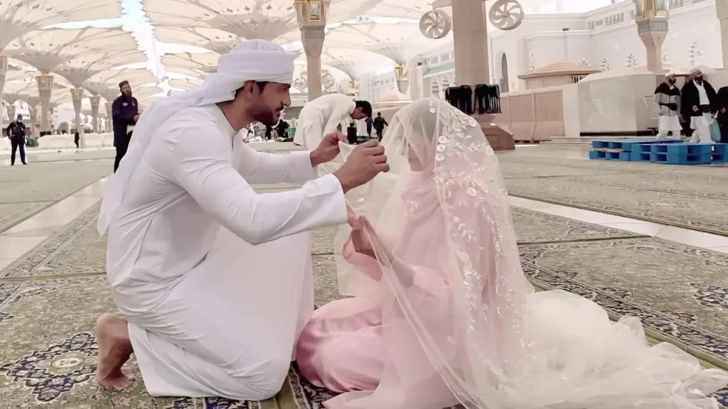 عمر شاہ زاد مدینہ میں اپنے نیکہ کے بارے میں کھل گئے