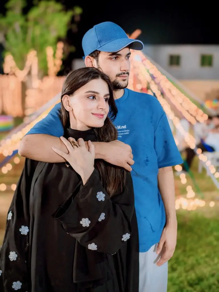بیوی کو اسراف تحفے کے لئے آگ کے تحت مزہ صفدر