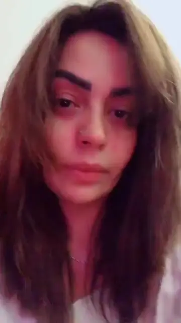 سدیہ امام نے شائقین کو آنسو ویڈیو کے ساتھ حیرت میں ڈال دیا