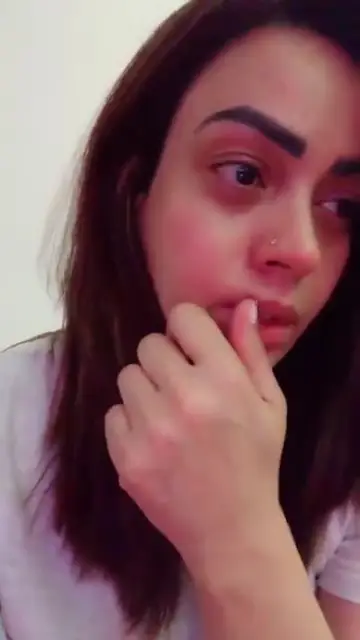 سدیہ امام نے شائقین کو آنسو ویڈیو کے ساتھ حیرت میں ڈال دیا