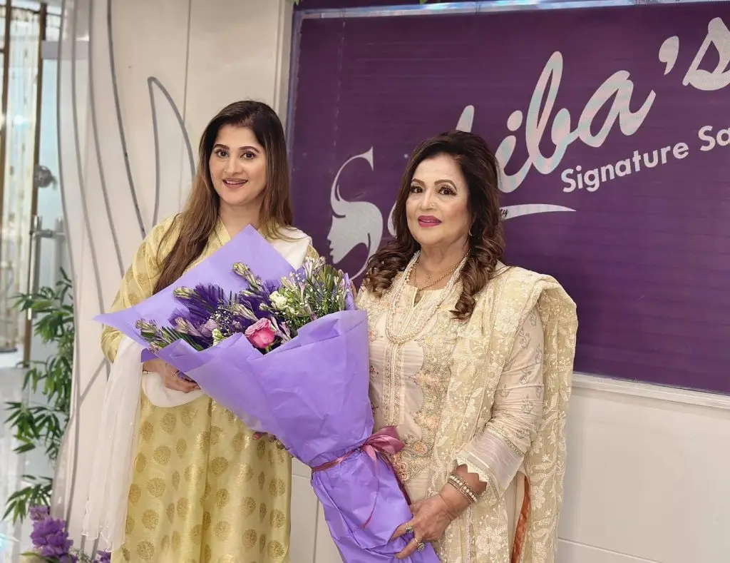 سخت والدین کے ساتھ پاکستانی مشہور شخصیات
