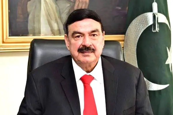 شیخ رشید عید پر ماں کو یاد کرتے ہوئے آنسوؤں میں ٹوٹ گیا