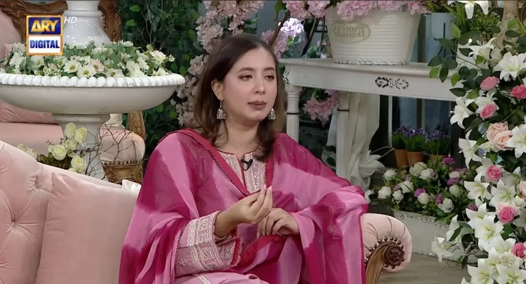 کومل عزیز کا دھوکہ دہی کے شوہروں سے فائدہ اٹھانا