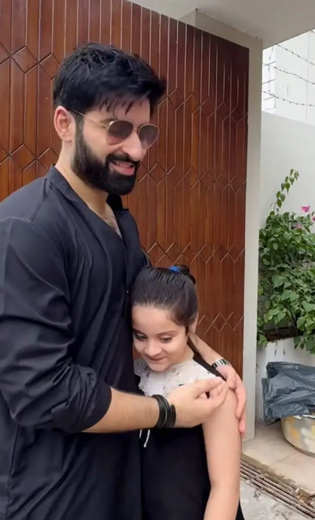 منیب بٹ نے نیاز کو محرم 10 ویں پر تقسیم کیا