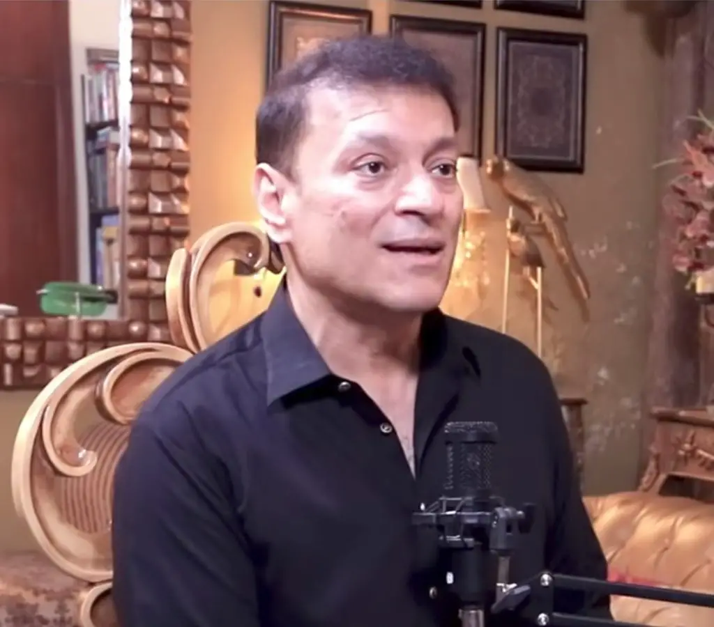 ڈاکٹر اومر عادل کے ریشم کے بارے میں مکروہ ریمارکس پر سخت تنقید کی گئی
