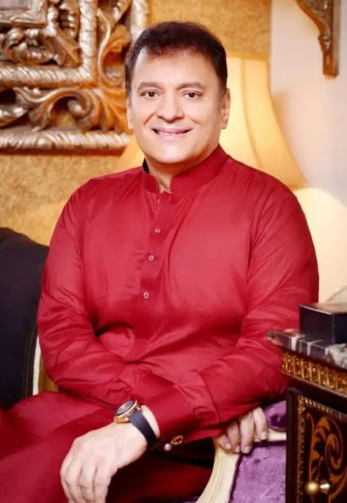 ڈاکٹر اومر عادل کے ریشم کے بارے میں مکروہ ریمارکس پر سخت تنقید کی گئی