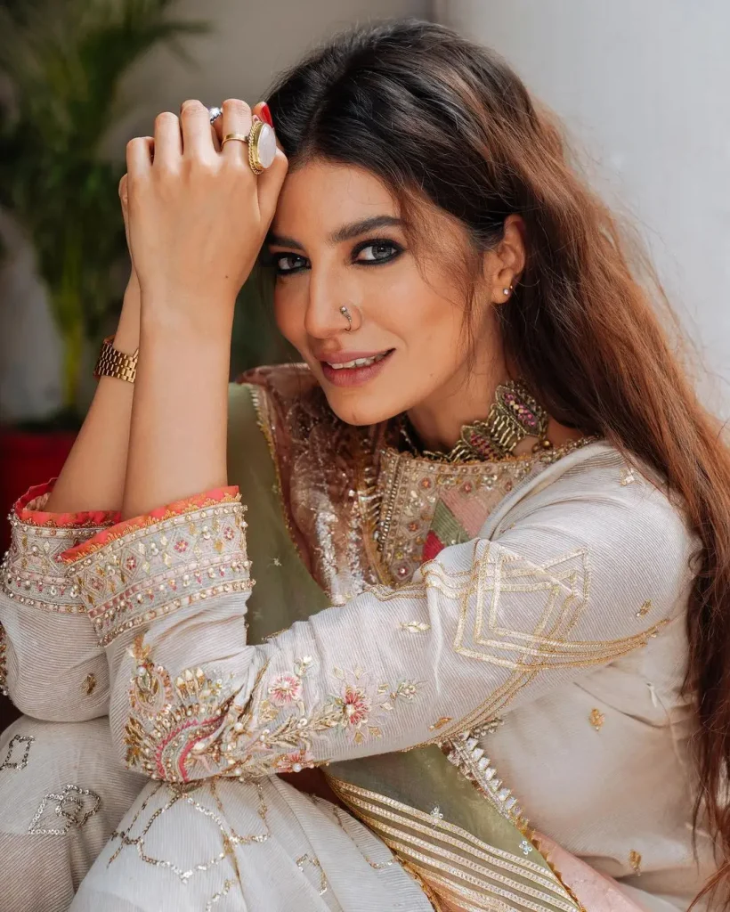اداکار رابیا بٹ کی گمشدگی کے شائقین کو پریشانی ہے