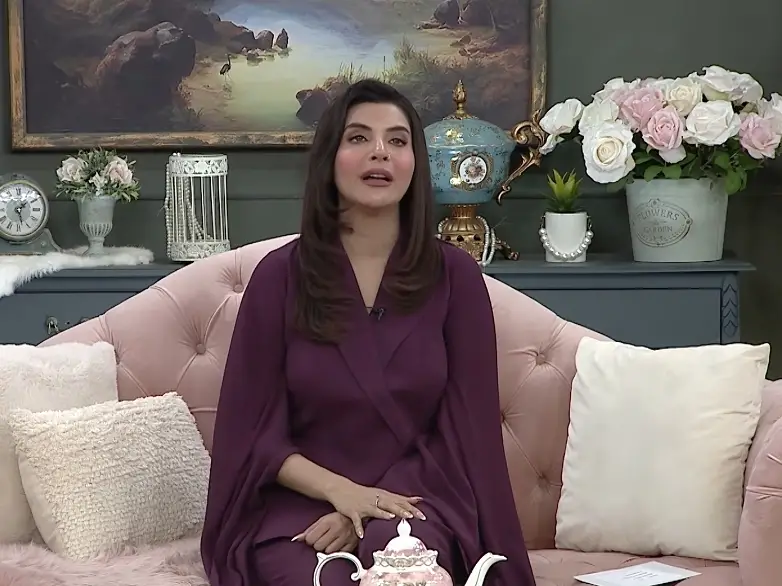 نڈا یاسر چیختی ہے جب وہ اپنی ماں کو کھونے کی بات کرتی ہے