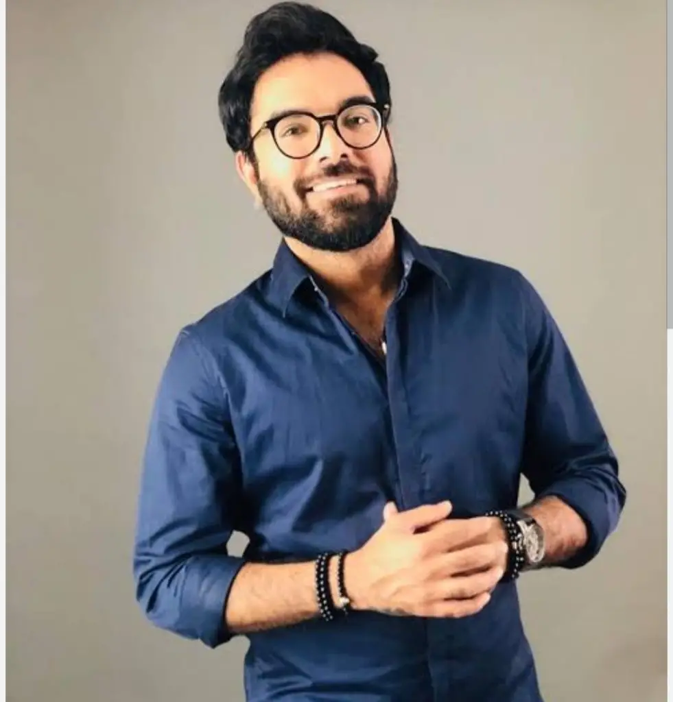 میشی خان اور یاسیر حسین شلوار قمیض میں داخلے پر پابندی عائد کرنے کے لئے ریستوراں کو کال کریں