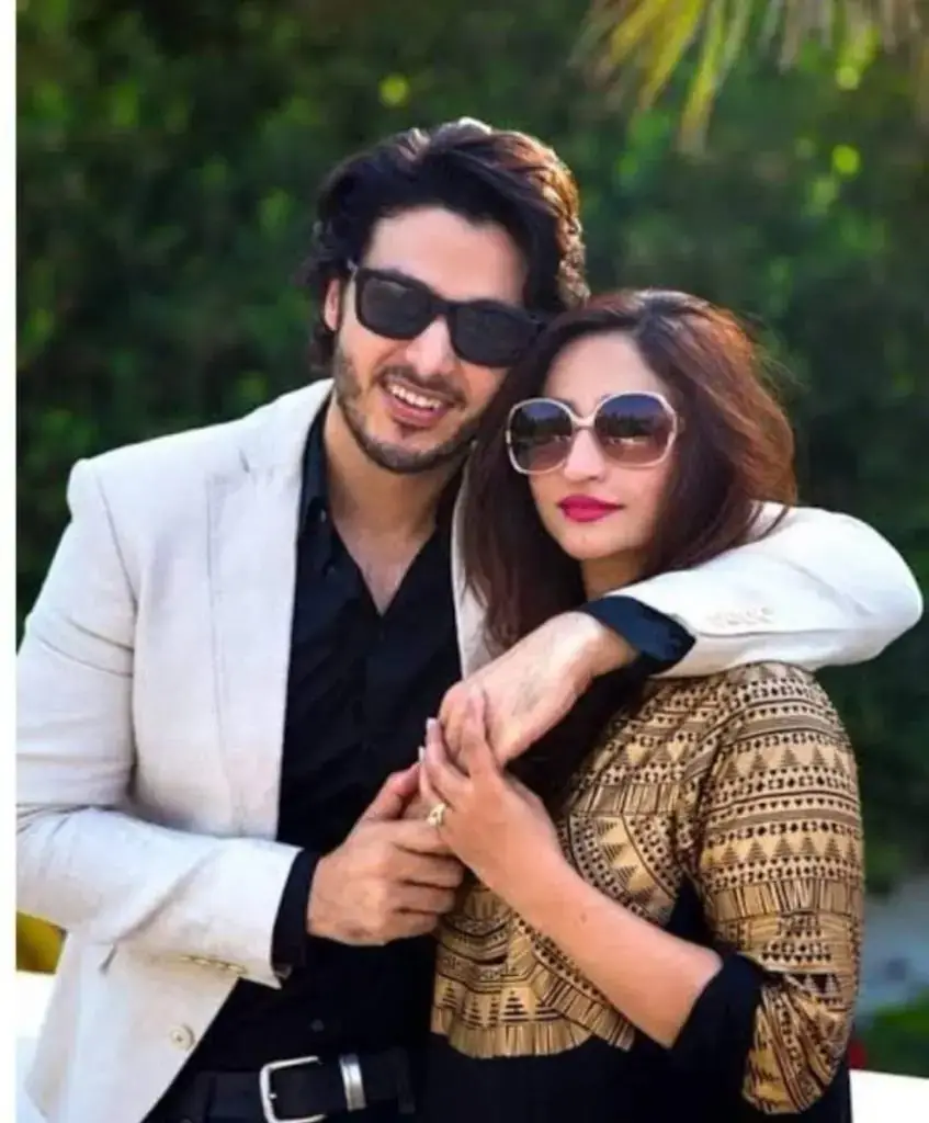 برسوں کے بعد تعلقات کے تعلقات کے بارے میں احسن خان کی رائے