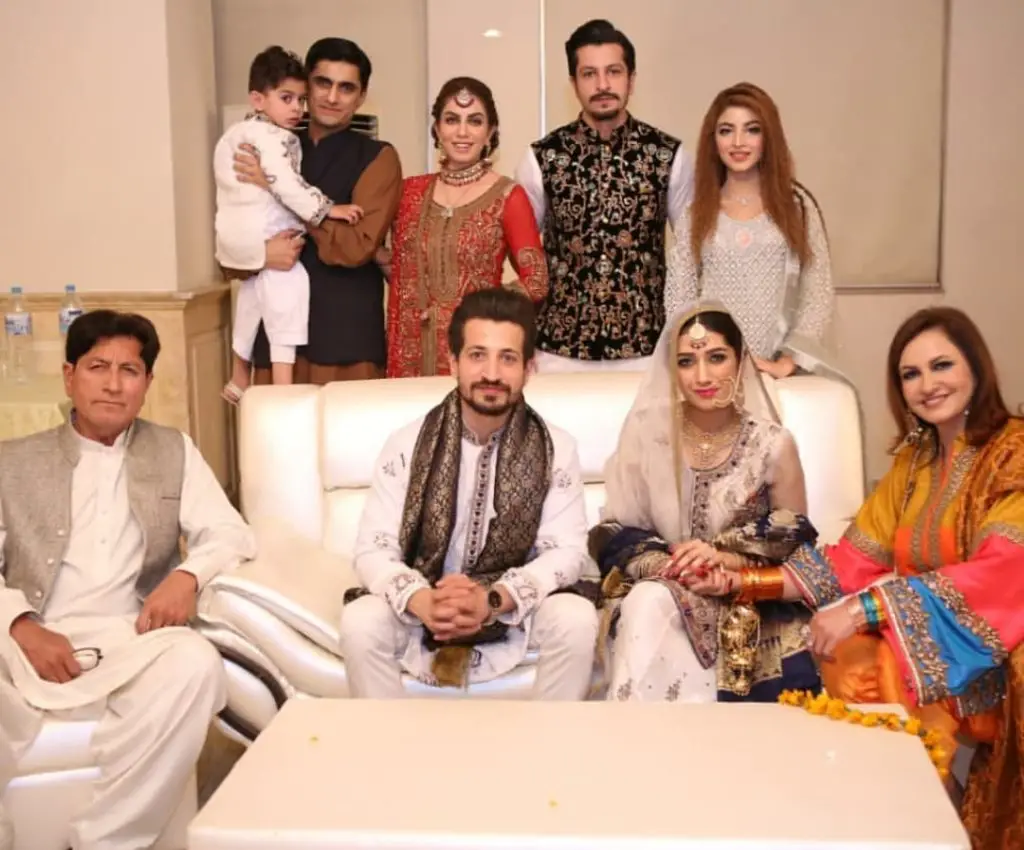 سبا فیصل کے لئے کنزا ہاشمی کا عظیم الشان اشارہ