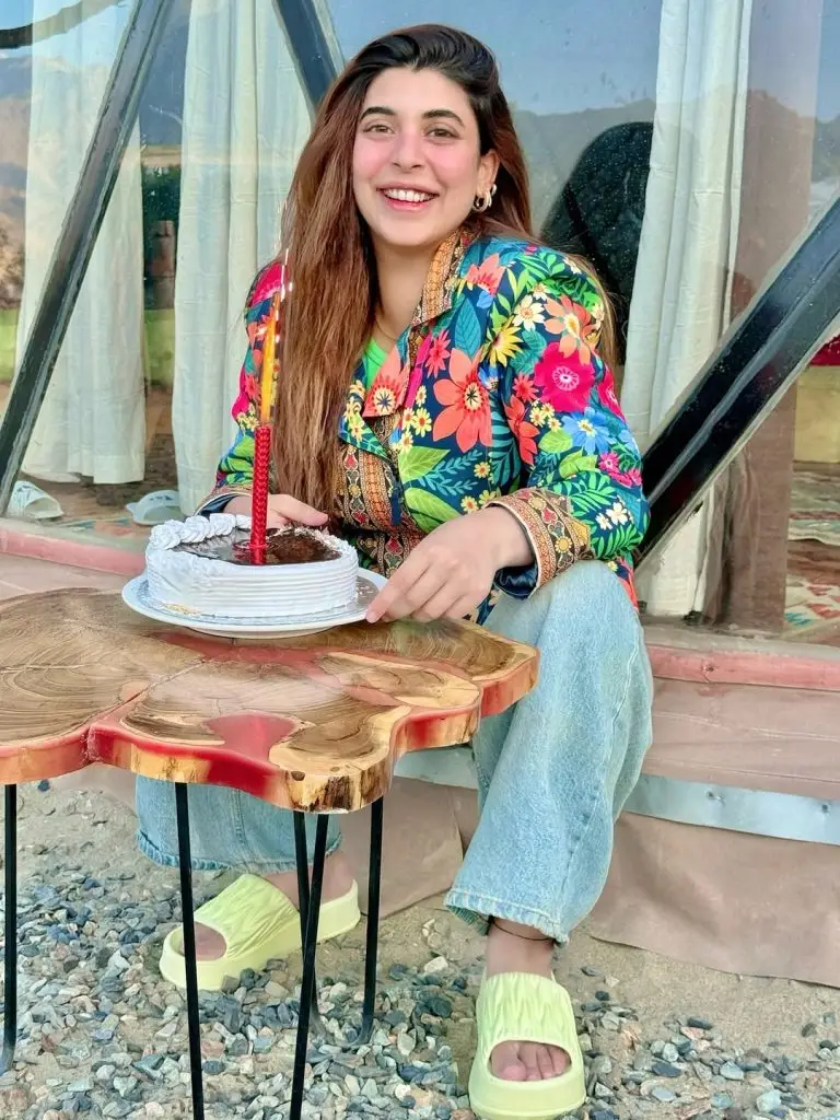سکارڈو میں اروا ہاکین اور فرحان سعید تعطیلات