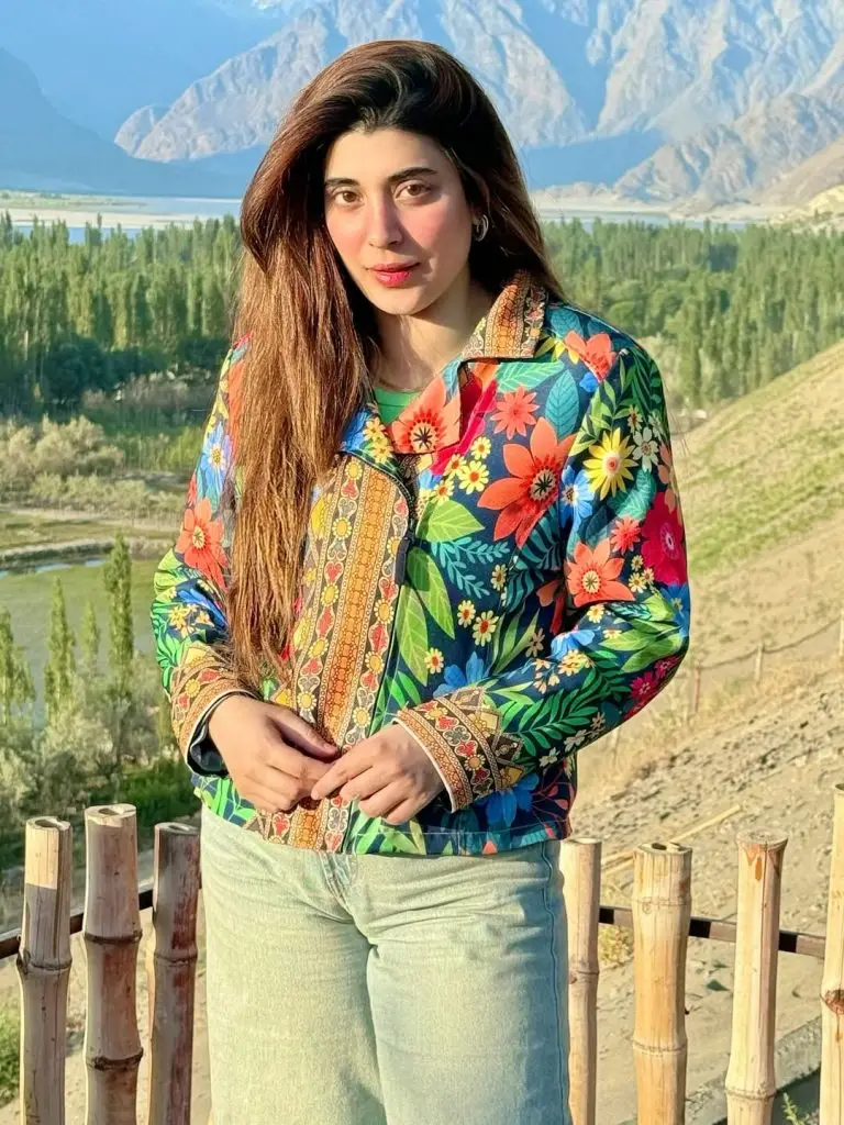 سکارڈو میں اروا ہاکین اور فرحان سعید تعطیلات