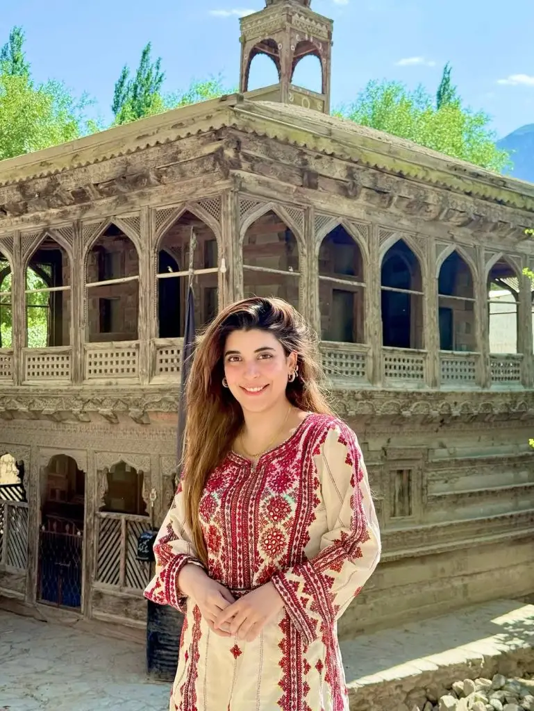 سکارڈو میں اروا ہاکین اور فرحان سعید تعطیلات