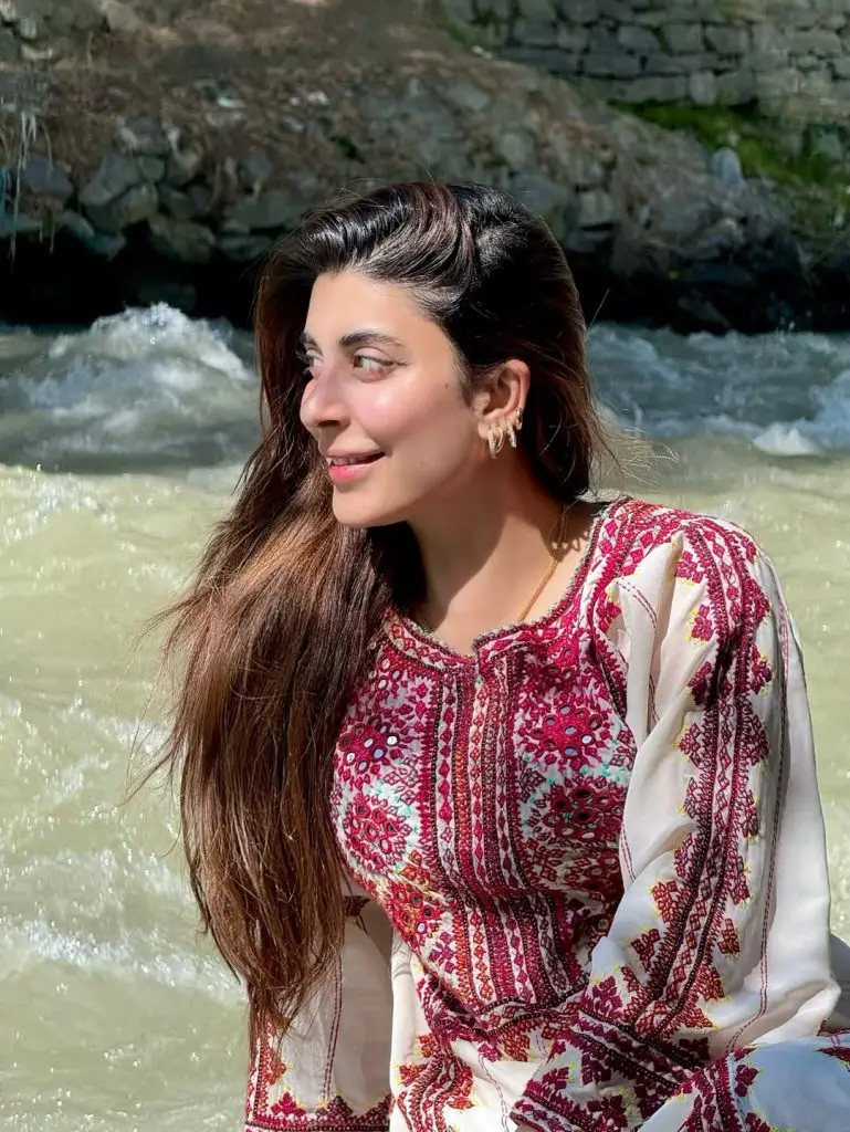 سکارڈو میں اروا ہاکین اور فرحان سعید تعطیلات