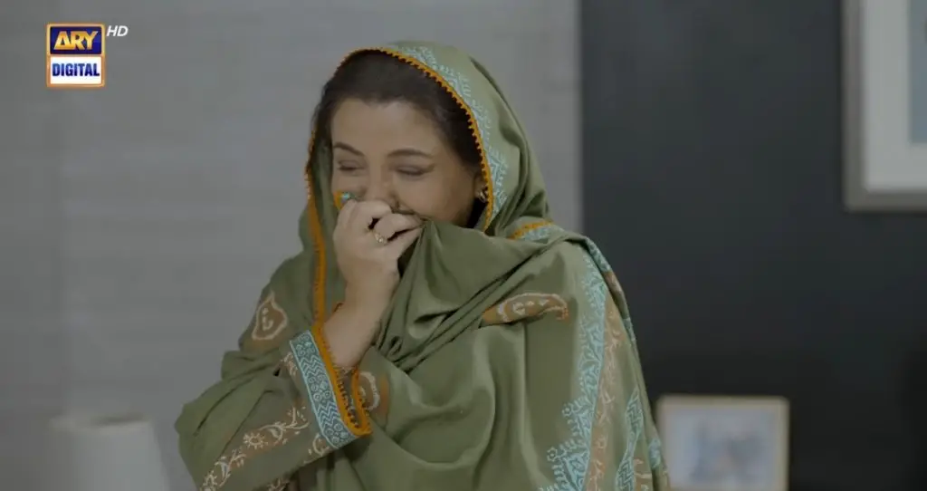 نادیہ خان نے شیر میں نادیہ افگن کے رونے والے منظر پر تنقید کی