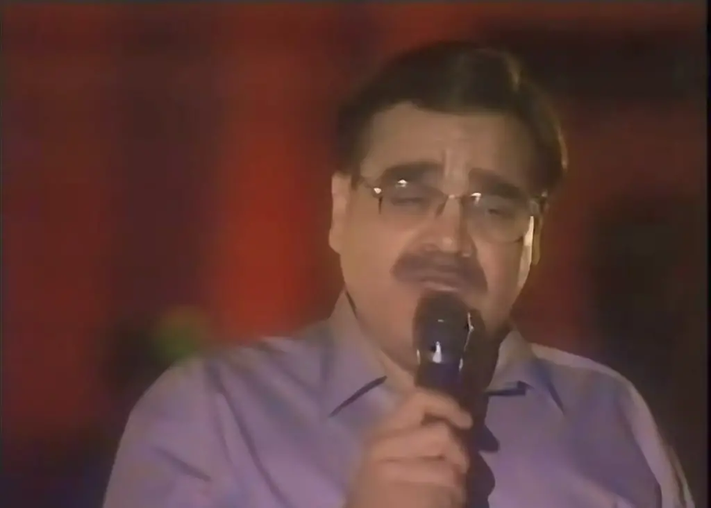 نیارا نور کی دل دہلا دینے والی ویڈیو اپنے شوہر کے ساتھ کارکردگی کا مظاہرہ کررہی ہے
