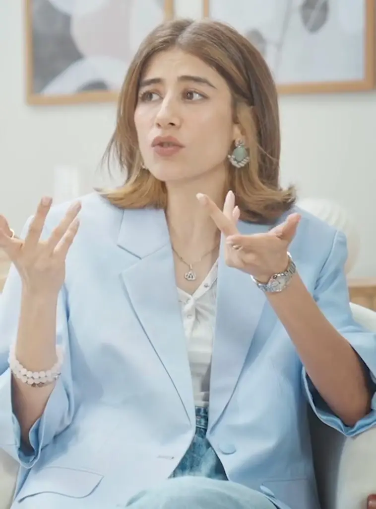 زہرہ اور شریک والدین کے ساتھ نورہ کے بانڈ کے بارے میں سائرا یوسف
