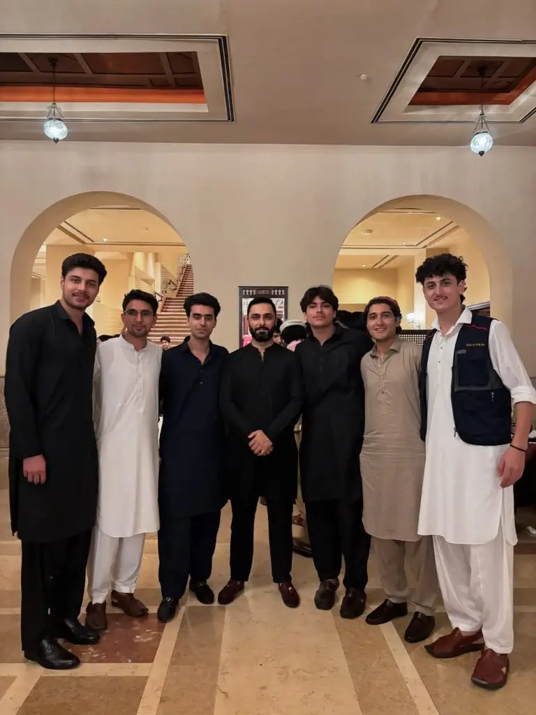 شادی کے رقص پر حسن رحیم کی گلگت کی جڑیں چمکتی ہیں