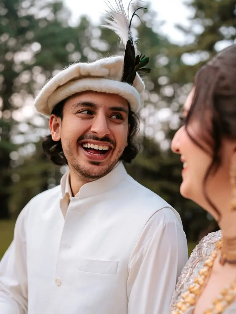 حسن رحیم اور نور ایچ ڈی نِکا کی تصاویر