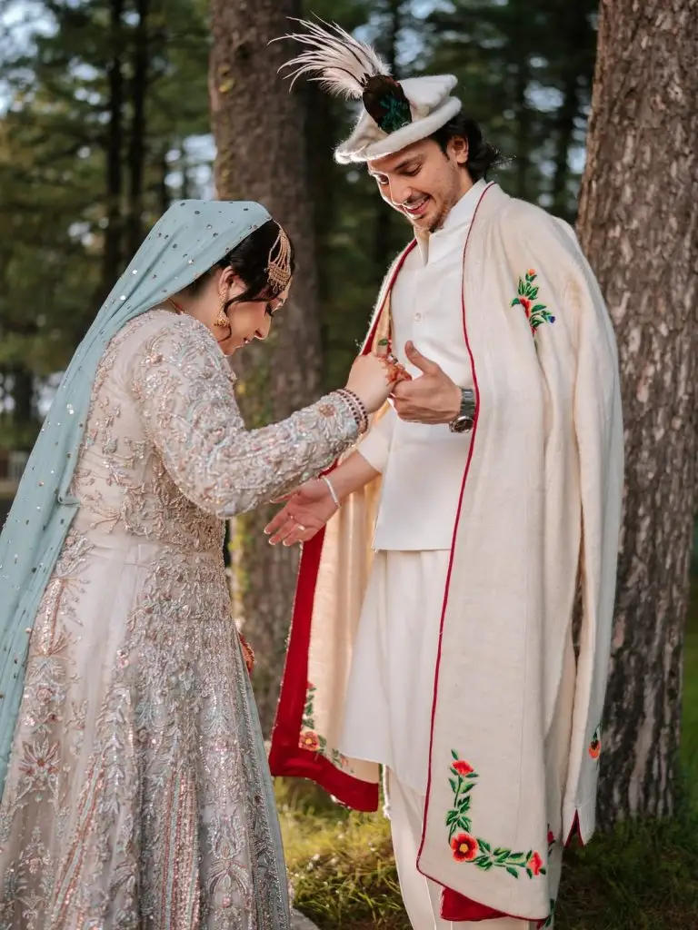 حسن رحیم اور نور ایچ ڈی نِکا کی تصاویر