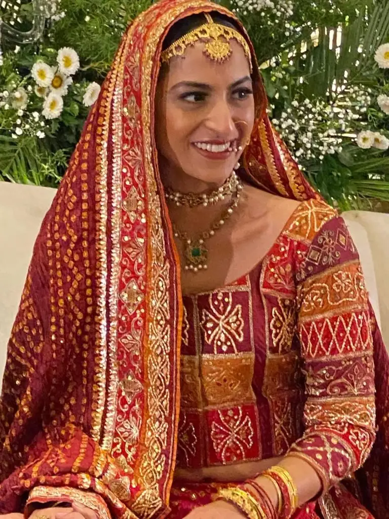 جھول گلوکار مانو نے گرہ باندھ دی