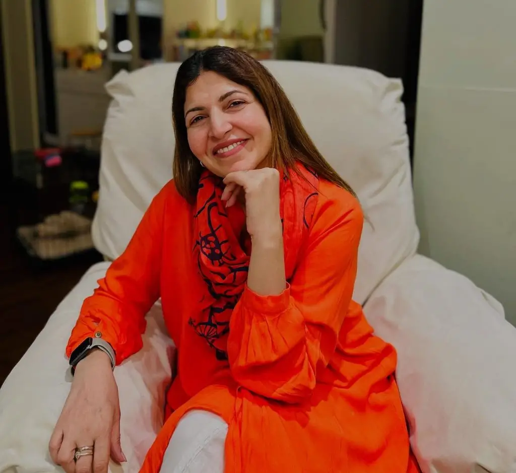 شگوفٹا اجز بیٹی کے ساتھ میٹھی کلکس
