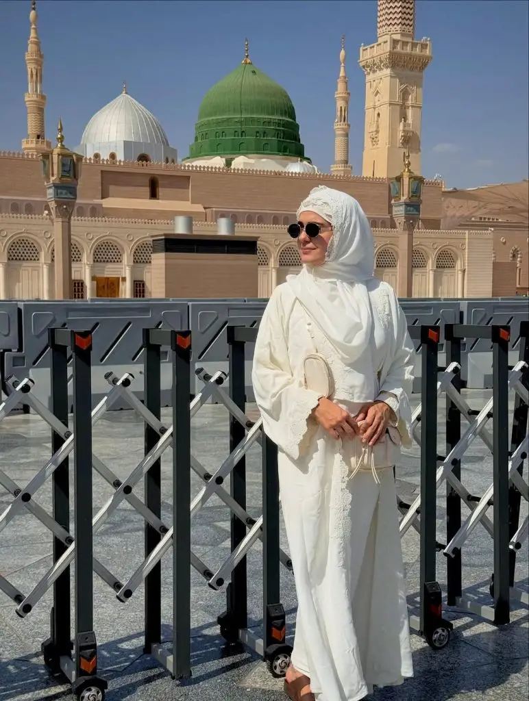 عید میلاد ان نبی 2025 پر مدینہ میں پاکستانی مشہور شخصیات