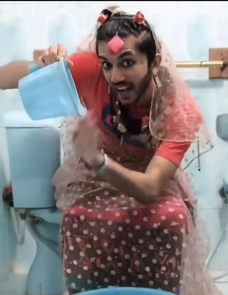 حسین ٹیرین کی مضحکہ خیز ریل کو بڑے پیمانے پر رد عمل ملا