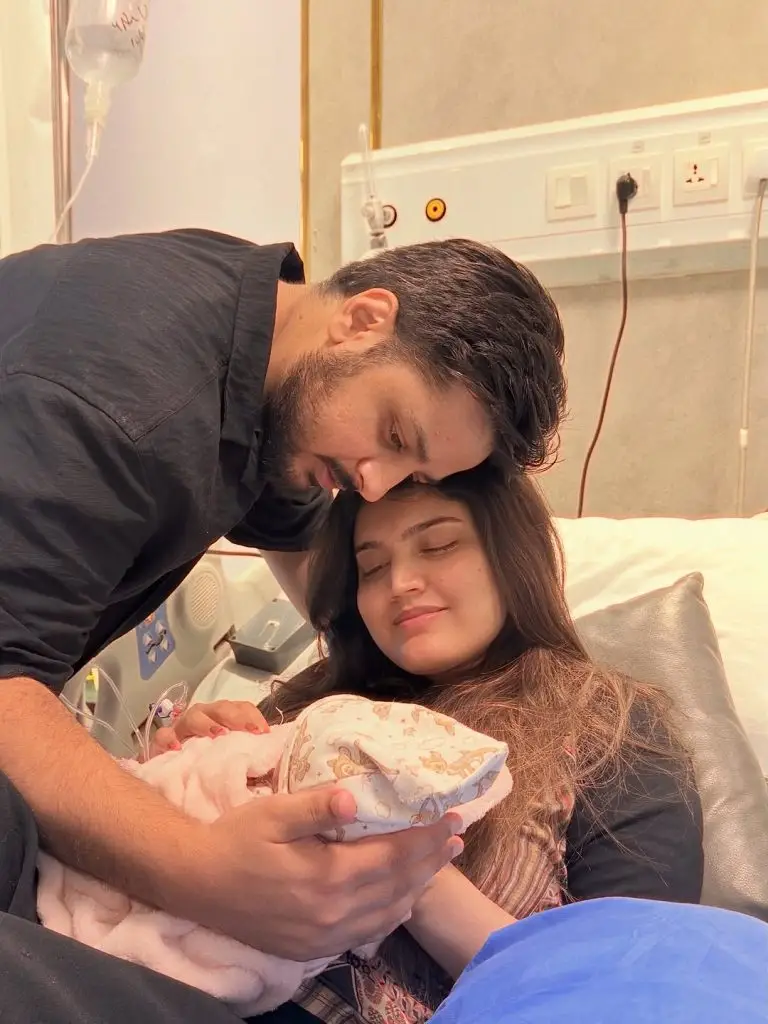 آئقرا کنوال نے پہلے بچے کے ساتھ برکت دی