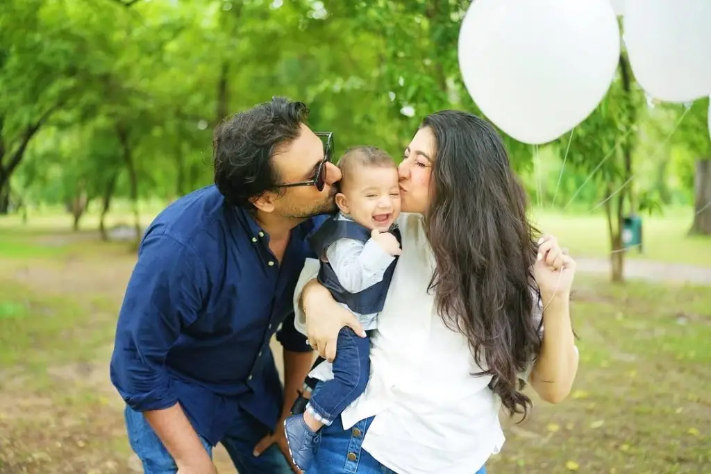 مارییام نفیس بیٹا ییسا کا چھ ماہ کا جشن