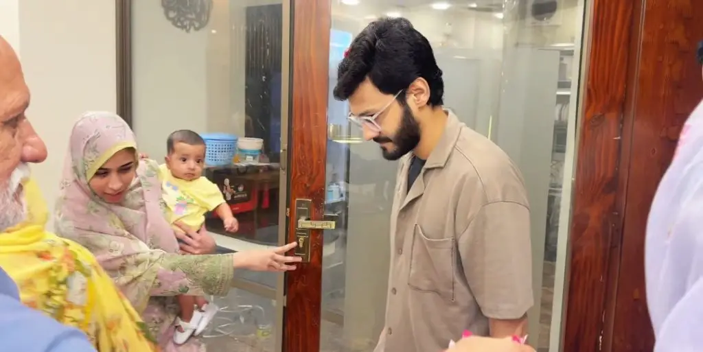 ایمن راجاب بٹ ولوگس پر واپس آئے - اچھی خبروں کا اشتراک