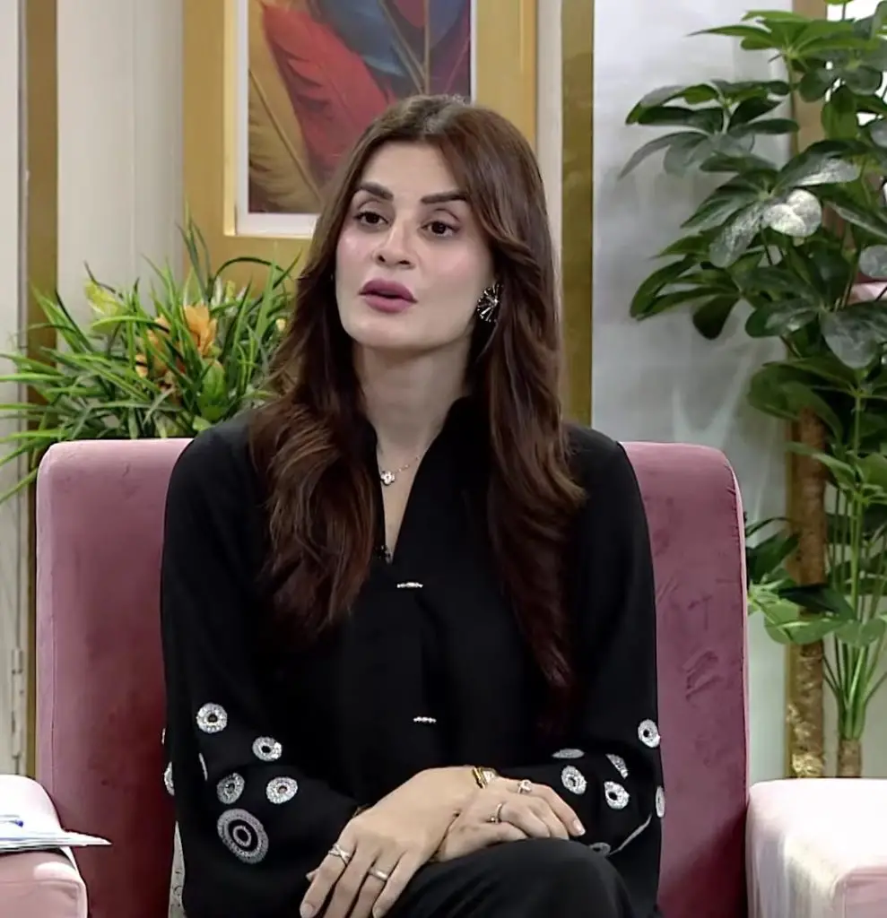 روشان سایرا شوہر کے دوہرے معیار پر بحث کو متحرک کرتی ہے