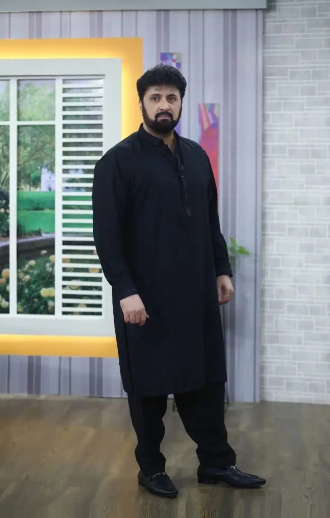 مرحوم والد کے ساتھ اسد ملک خوبصورت بانڈ