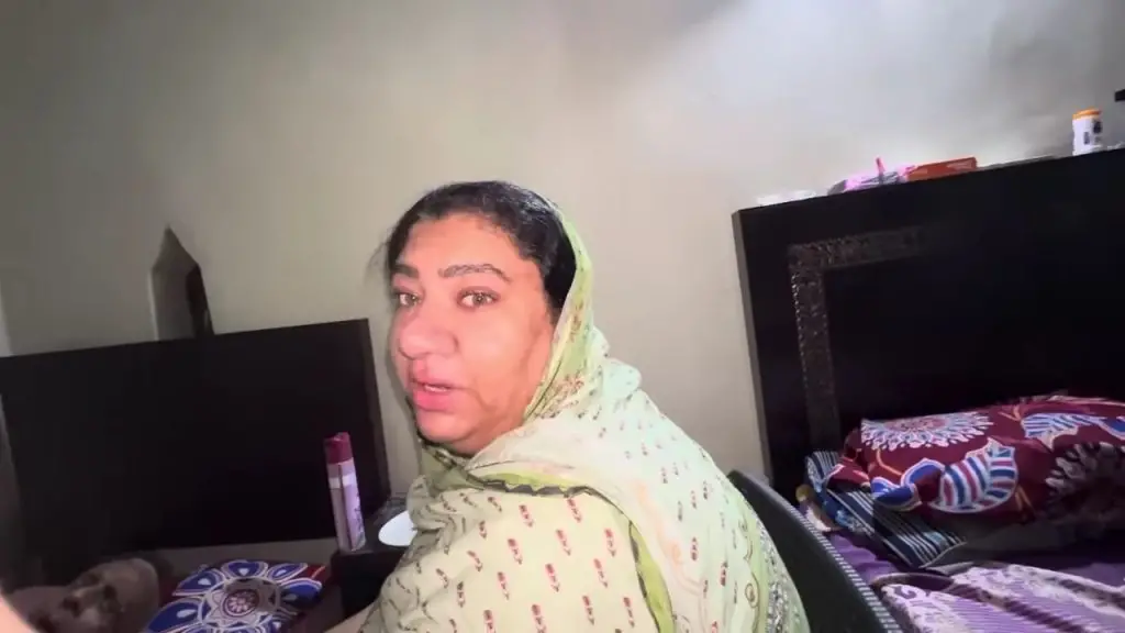 بیٹیاں فلم فادر کی موت کے لئے فیملی ولوگ