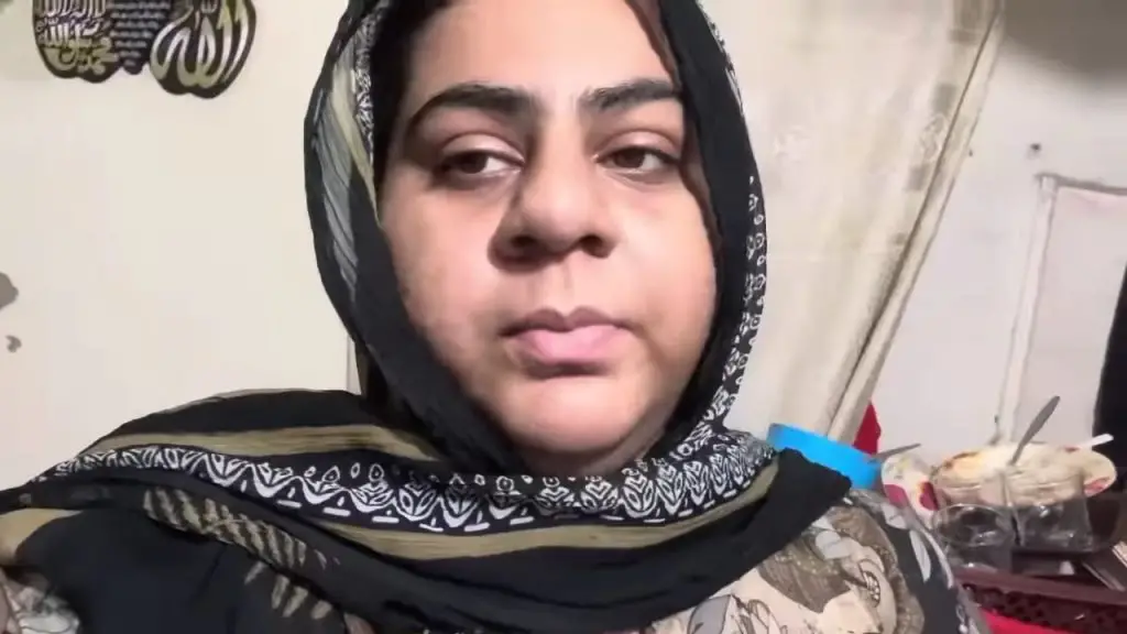 بیٹیاں فلم فادر کی موت کے لئے فیملی ولوگ