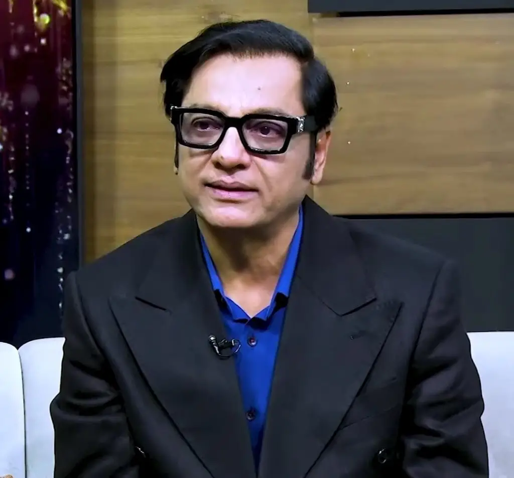 نبیل ظفر دیر سے والدین کو یاد کرتے ہوئے آنسوؤں میں ٹوٹ گیا