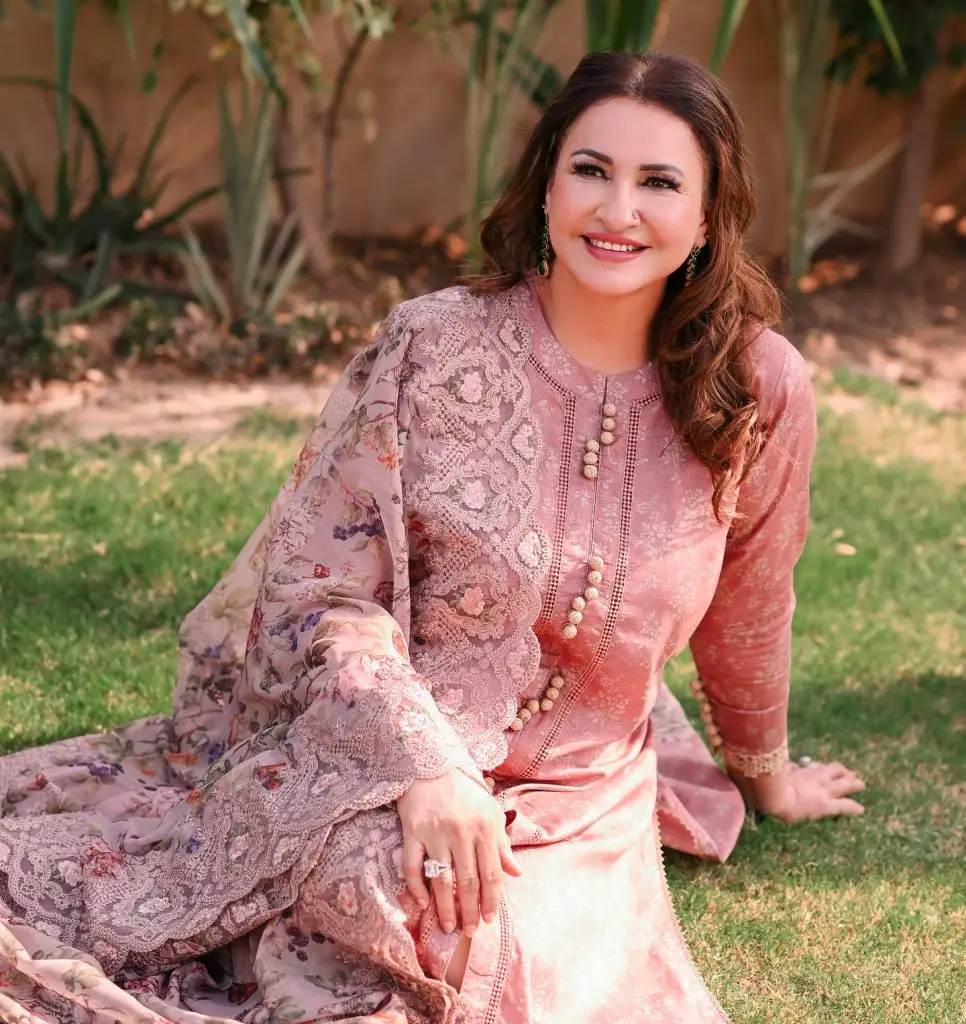 صبا فیصل کے دیووا وبس کو مخلوط رد عمل ملتے ہیں