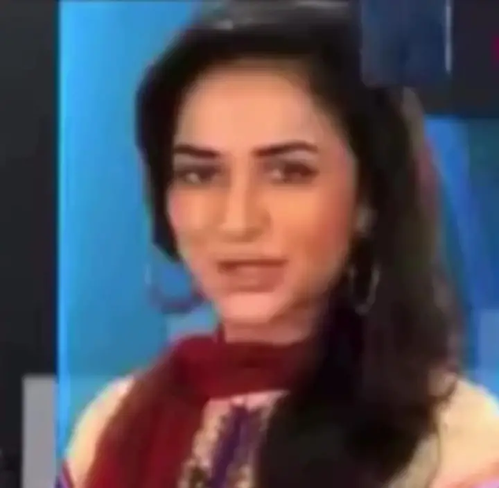 یومنا زیدی کی پرانی وی جے ویڈیو شائقین سے بات کرتی ہے